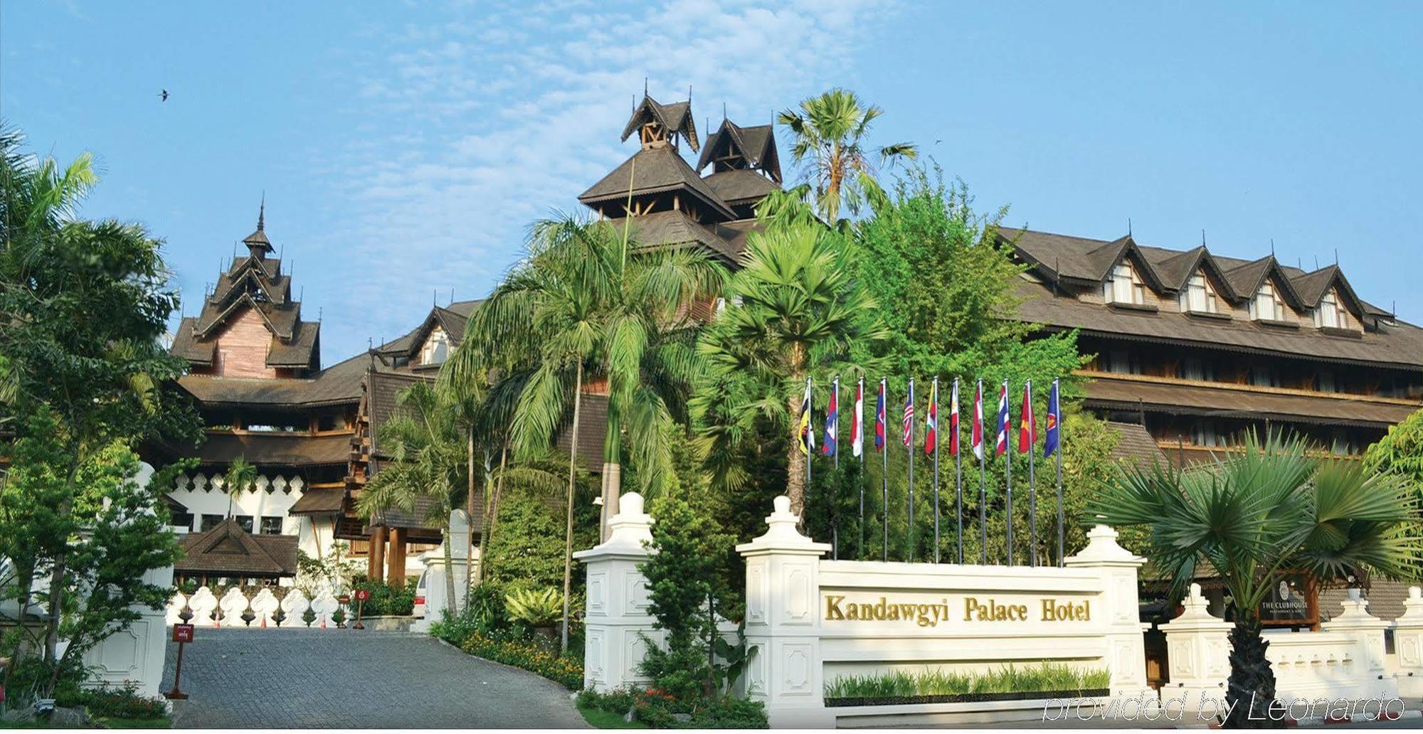 Kandawgyi Palace Hotel Yangon Bagian luar foto