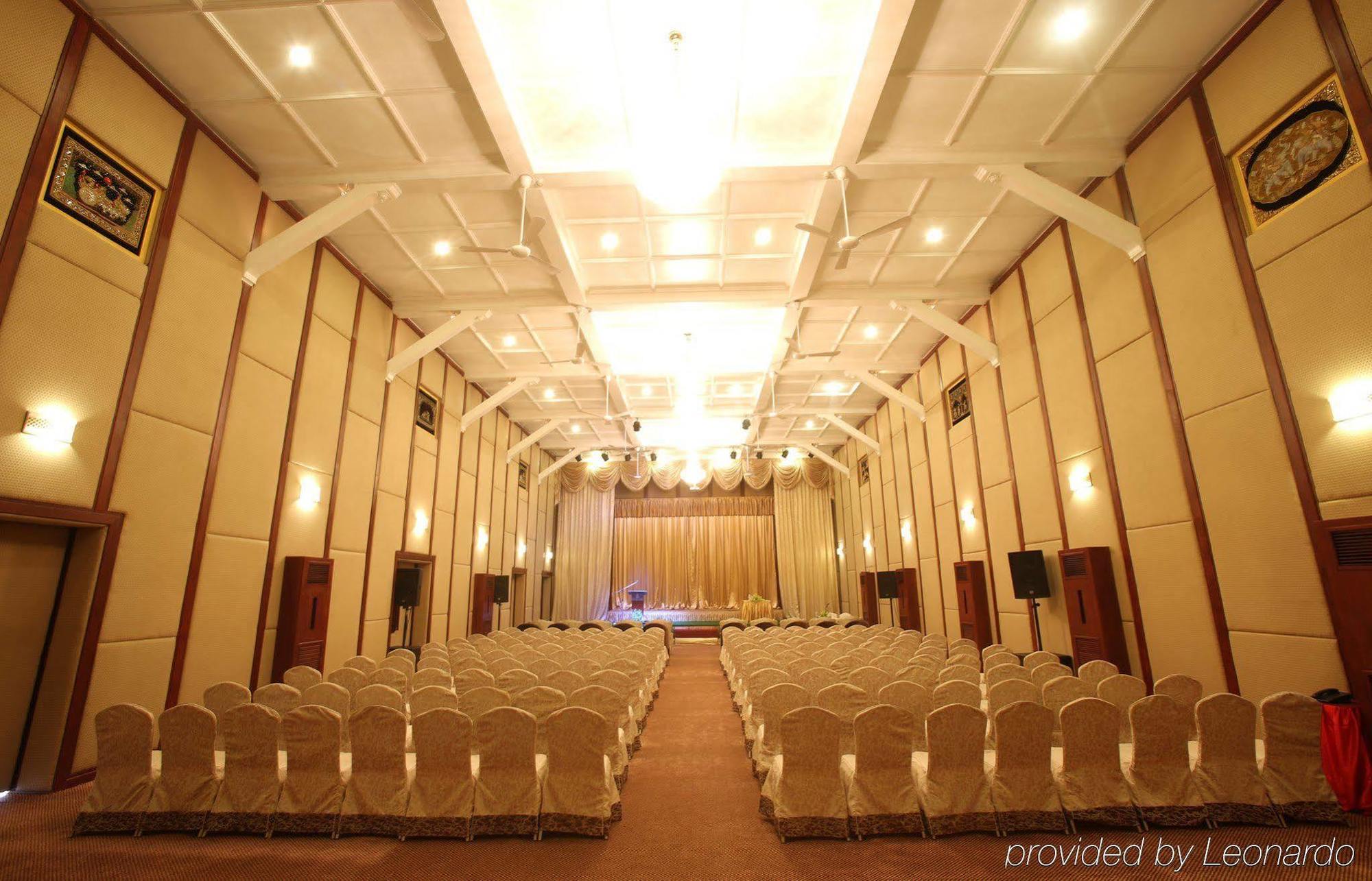 Kandawgyi Palace Hotel Yangon Bagian luar foto