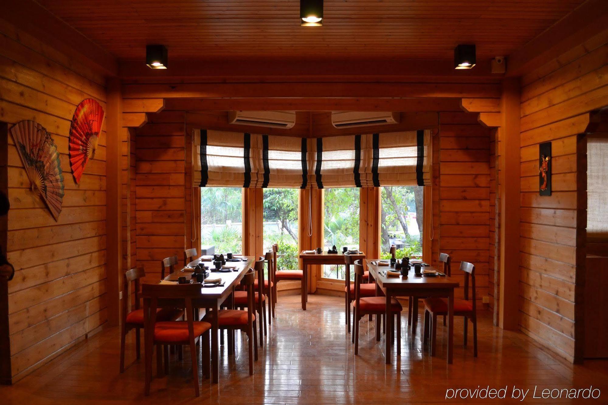 Kandawgyi Palace Hotel Yangon Bagian luar foto