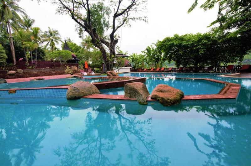 Kandawgyi Palace Hotel Yangon Bagian luar foto