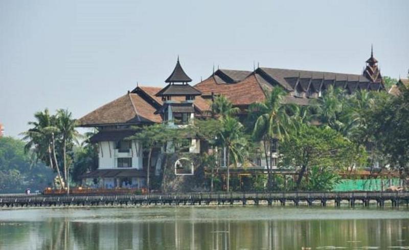 Kandawgyi Palace Hotel Yangon Bagian luar foto